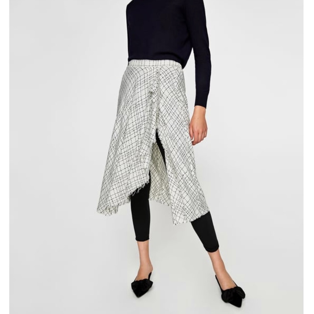 Zara NWOT Skirt w/ Leggings